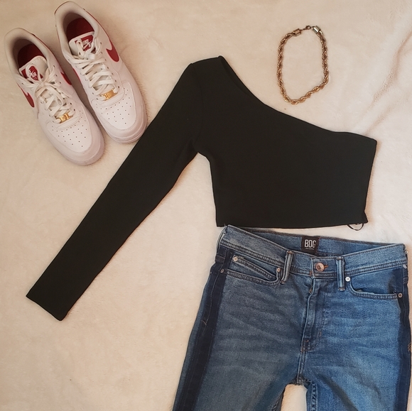 SOLD Princess polly rancho carne one shoulder yop - Picture 2 of 4